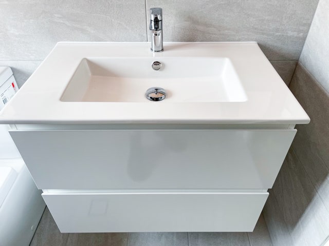 Small Bathroom Renovation With Grohe Tapware photo Bathroom Renovation Sydney with Vanity Posh domaine alldrw tw 750 with ceramics top