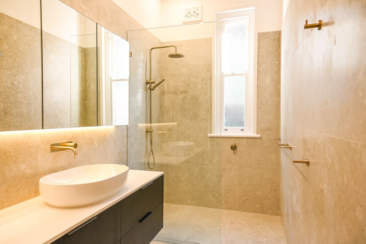 Luxury Master Bathroom Renovator in Sydney glass shower screen custom made
