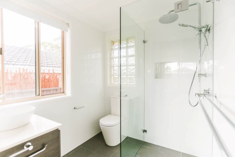 Ensuite bathroom renovation for a Strathfield townhouse photo Sydney-Ensuite-Small-Bathroom-Renovation-wih-HCT610D-RIMLESS-TOILET-SUITE