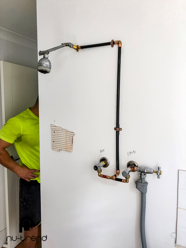 Plumber in Sydney install temporary shower