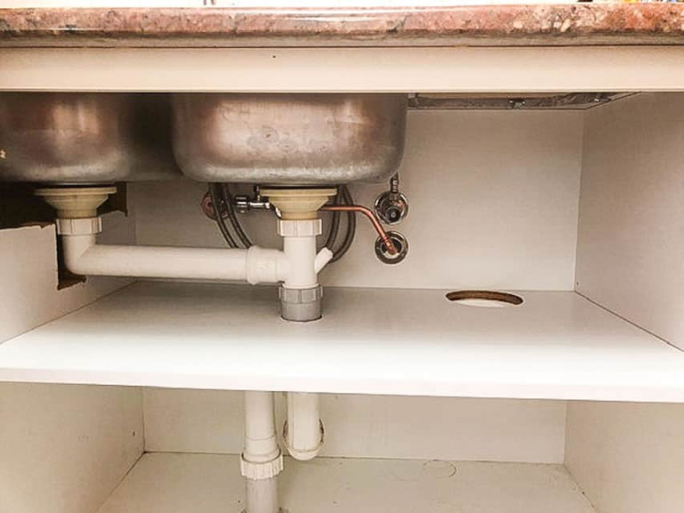 How to fix the hot water pressure in a townhouse Nu-Trend plumbing fixing a hot water pressure flow issue in a townhouse piping kitchen
