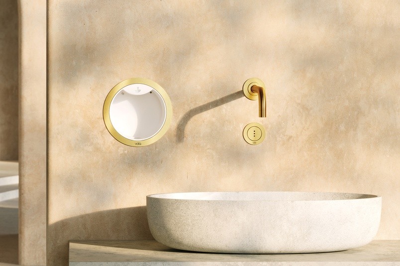 How to keep your bathroom warm during winter photo Touch Free Bathroom Products for Winter