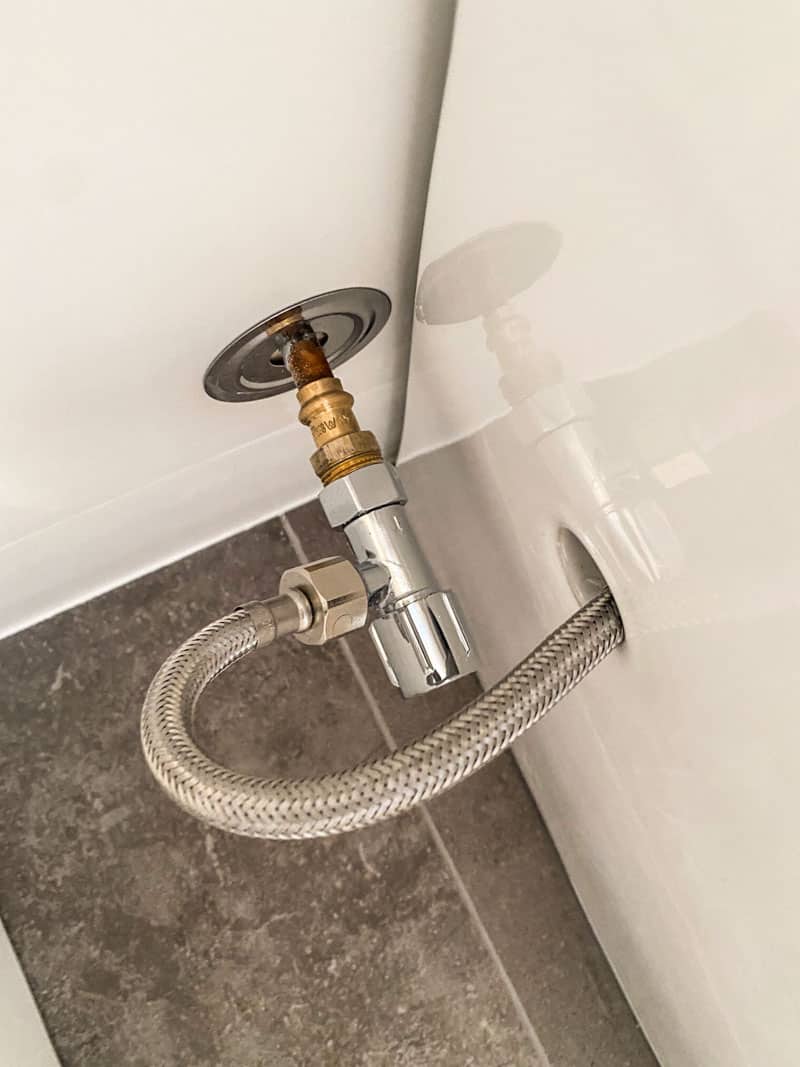 Why you should avoid cheap bathroom renovation quotes in Sydney to avoid exposed fittings